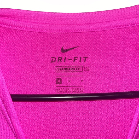 Nike Dri-Fit Pink T-Shirt - Picture 3 of 4